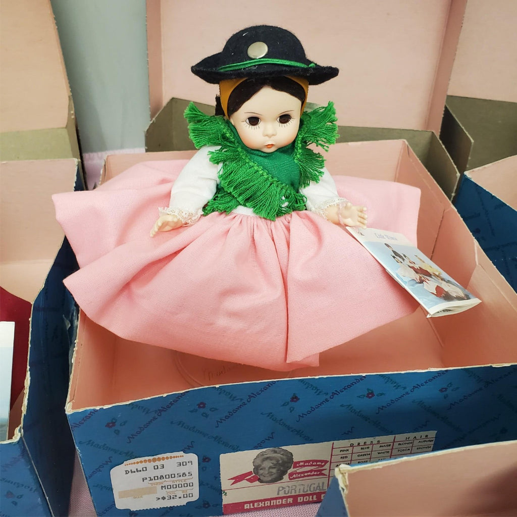 Set Of 5 Madame Alexander Friends From Foreign Lands Collection Dolls with Box