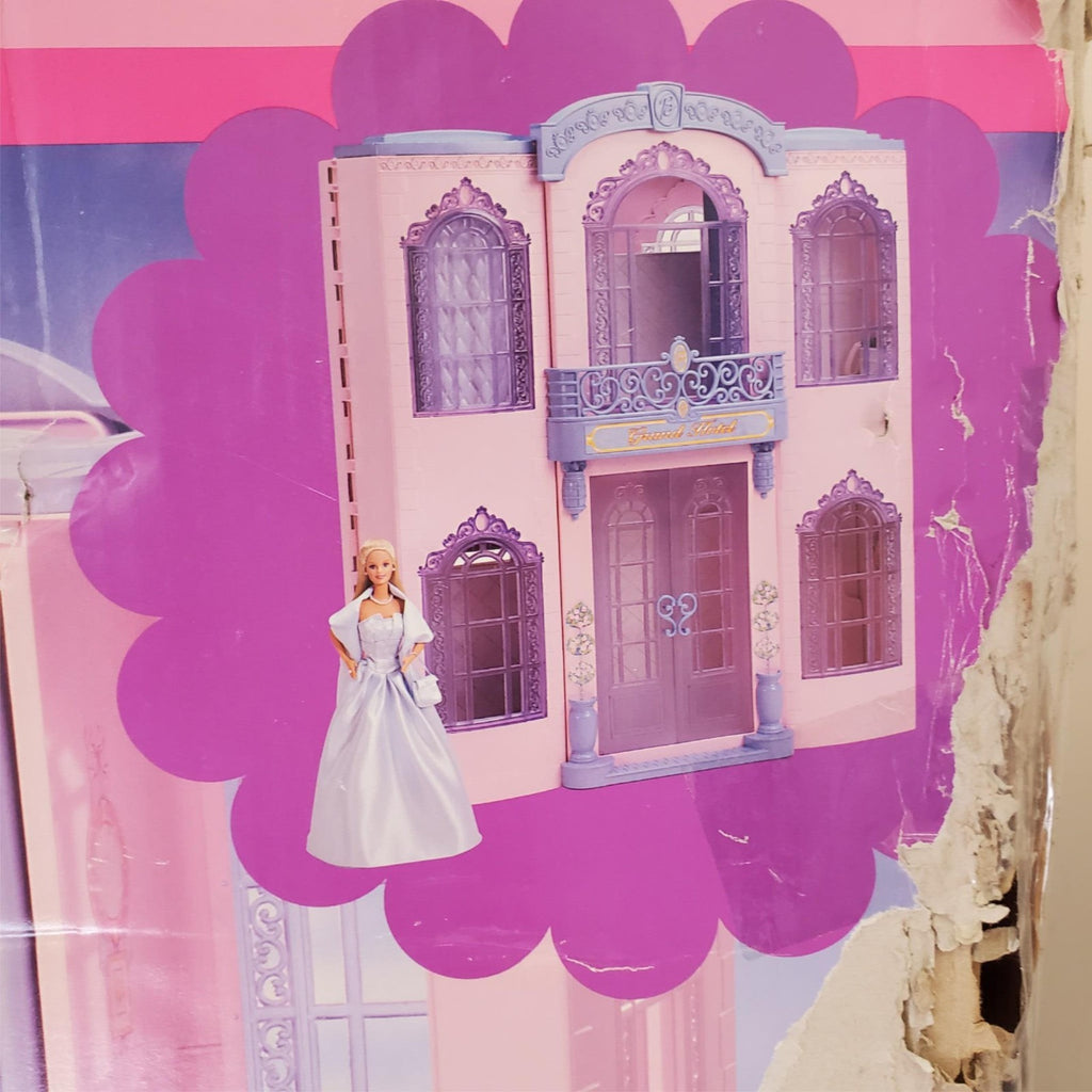 2001 Mattel Barbie Grand Hotel with Electronic Voice Features