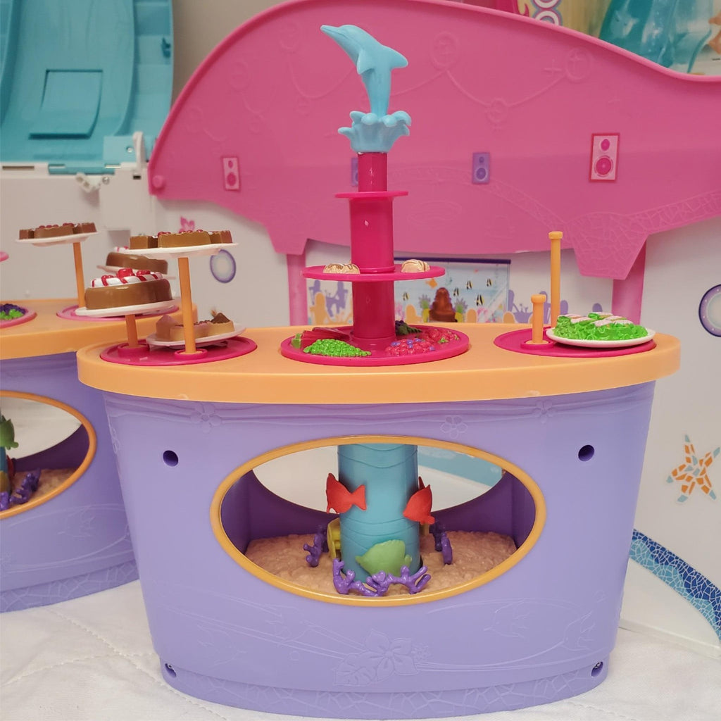 Mattel S.S. BARBIE Party Cruise Ship 2010 With Accessories Playset