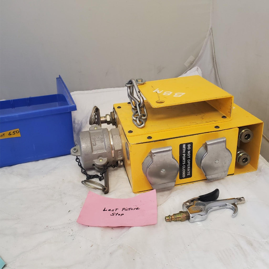 Clayton 3 Port Distribution Module for Electric DustMaster Vacuum LOT-650