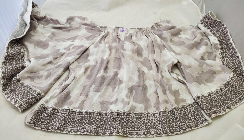 Nuche Muchette Off-Shoulder Blouse Full Sleeves Border Trim Size 0/S