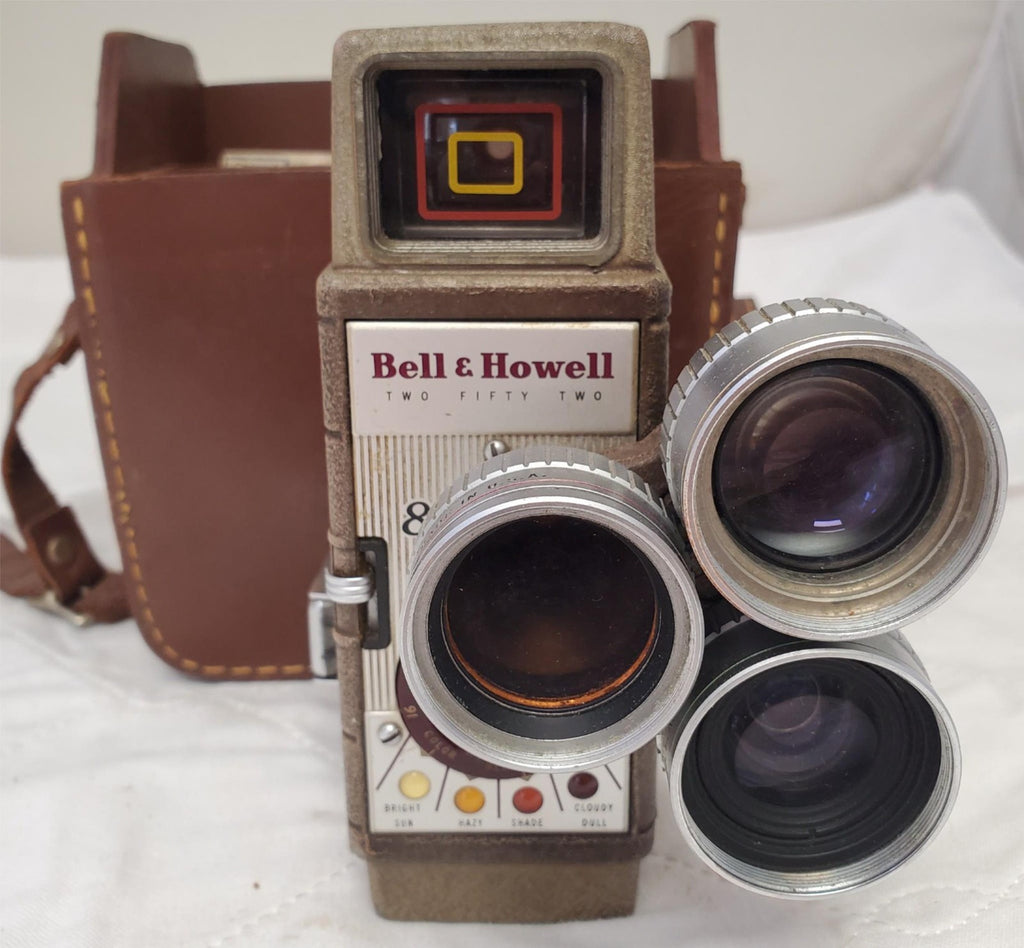 Bell & Howell 252 8mm Camera with Quik Splice Tapes, Ednalite Filter & Case
