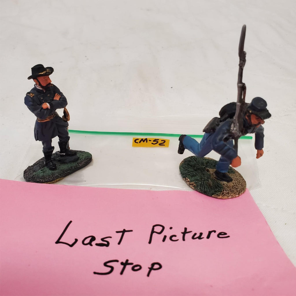 W. Britain #00273 George Meade Figure & Soldier Carrying Gun  CM-52