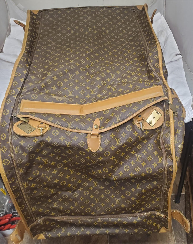 Louis Vuitton Luxury Travel Hanging Suitcase