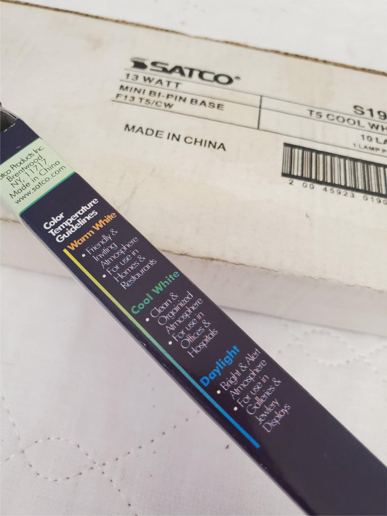 Lot of 10 Satco 13w 15 tube F13T5/CW Lamps