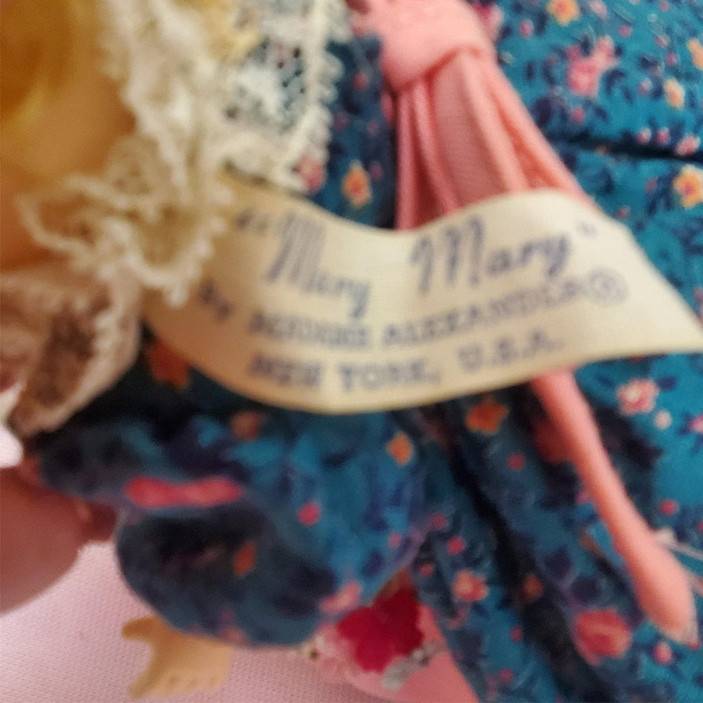 Set of 5 Madame Alexander Miniature Showcase Dolls with Box & Stand