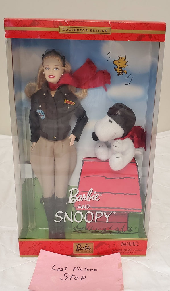2000 Barbie & Snoopy Pilot Adventure Doll Peanuts Gift Set with Doghouse