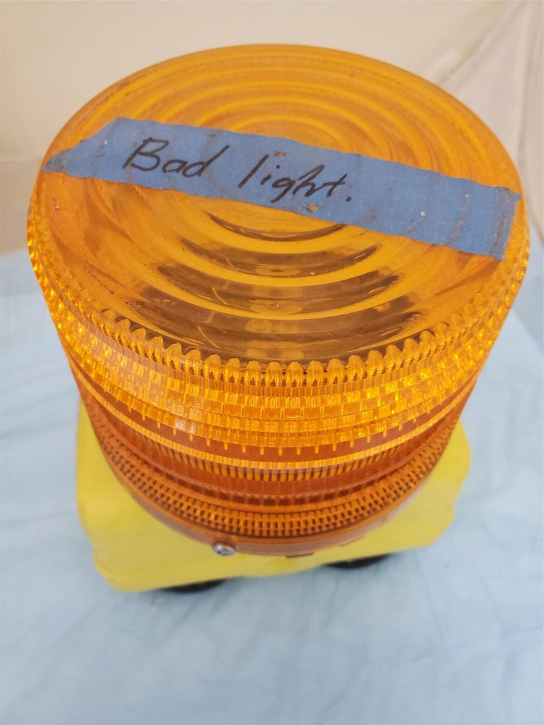 Used Federal Signal Battery Powered Strobe Warning Light Amber BPL26ST Bad light