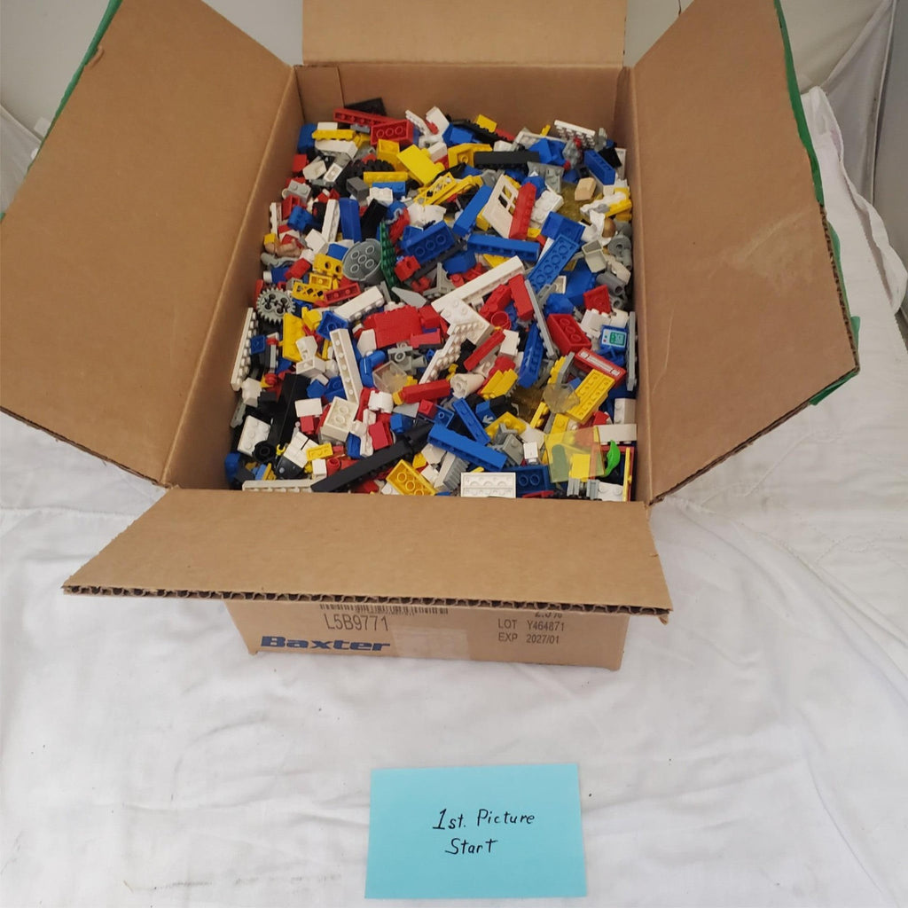 Lot of Legos Bricks & Parts Small Assorted Pieces