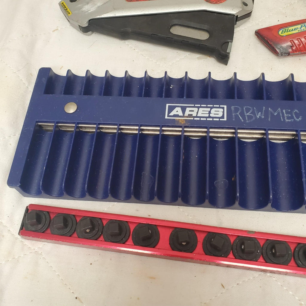 ARES Socket Organizer Tray Magnetic Socket Holder with Utility Knives LOT-421