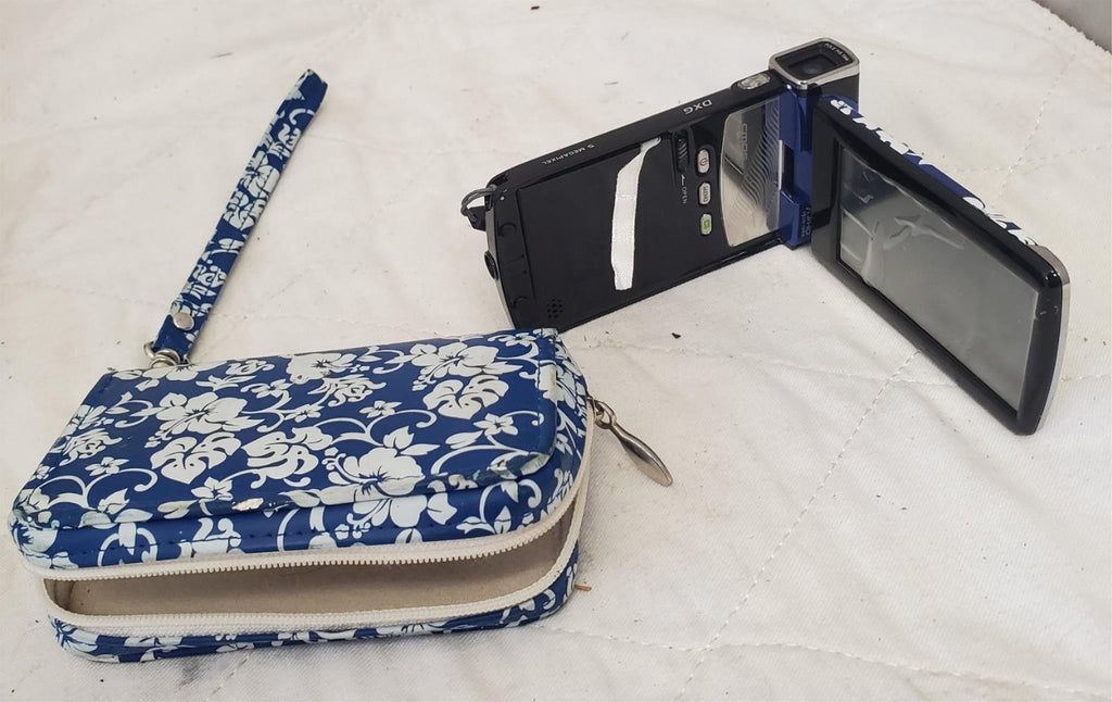 DXG 5-COV HD 5MP Pocket Camcorder in Hibiscus Blue Print with Bag