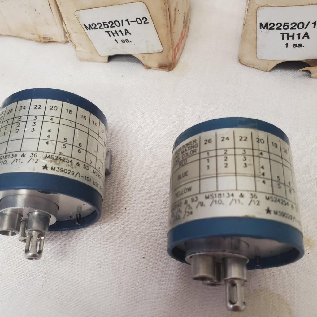 Set of 2 DMC M22520/1-02 TH1A Turret Head Positioner LOT-974