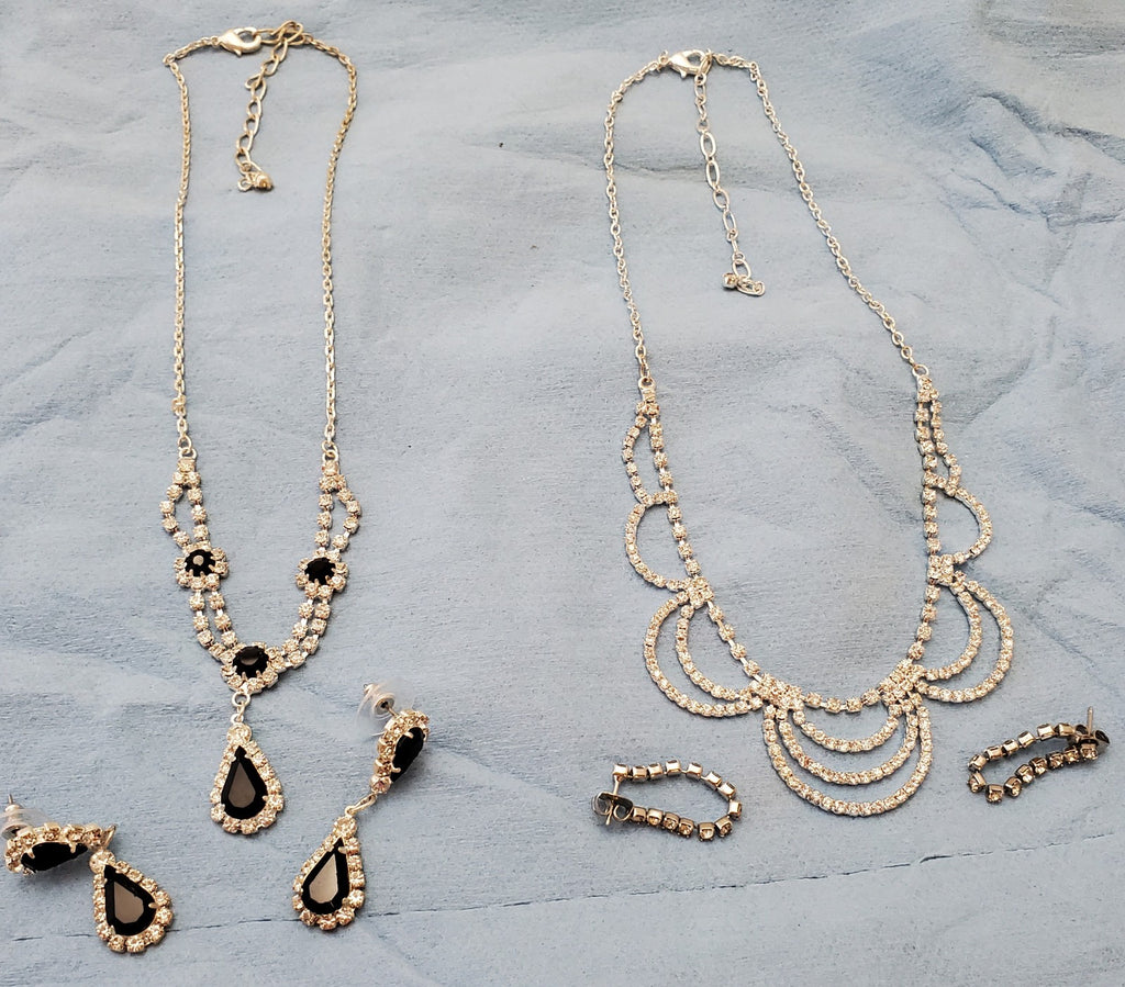 Two Women Fashion Jewelry Long Necklace CV and Black Stones and Earrings Sets