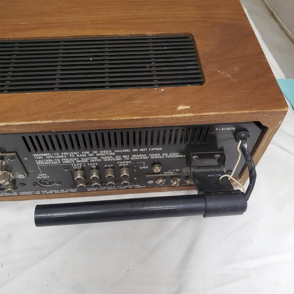 Vintage Realistic STA 64 AM FM Wood Cabinet Stereo Receiver 