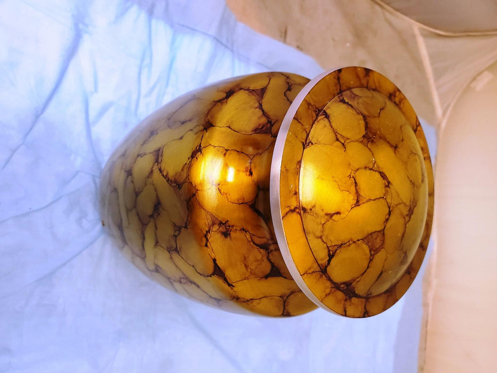 Modern Beautiful Design Handcrafted Urn for Human Ashes