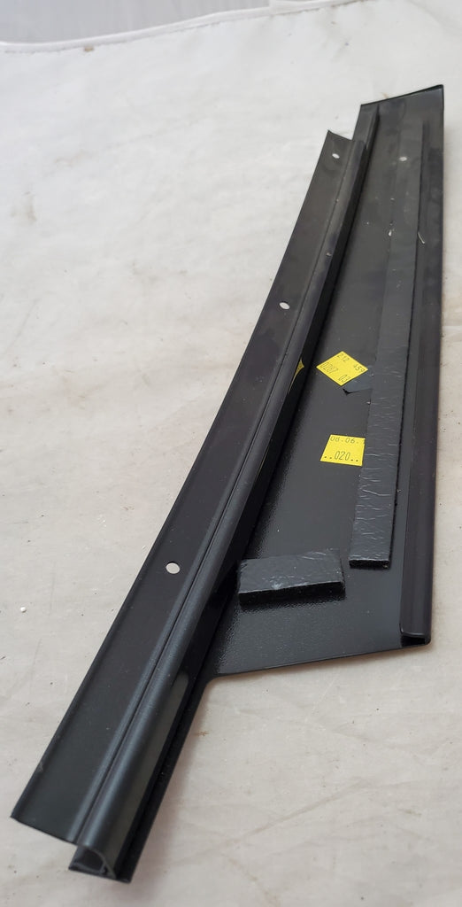 Genuine MB E-CLASS W212 Front Right Door Window Trim Cover A2126900287 OEM