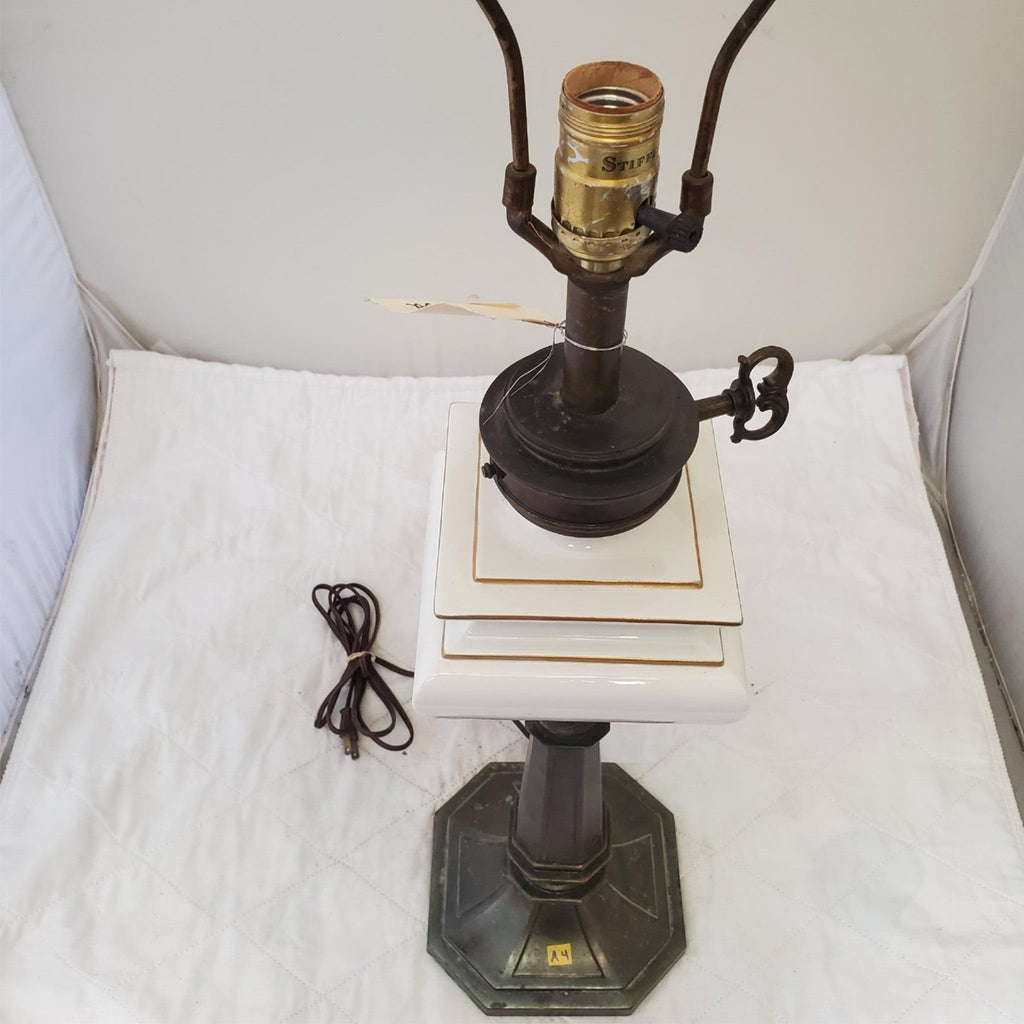 Vintage Stiffel White Porcelain and Brass Table Lamp A4