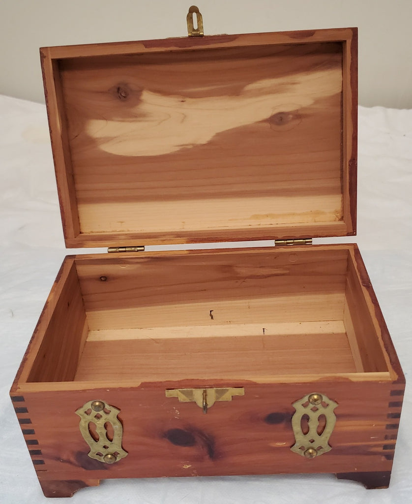Vintage Cedar Wood Trinket Keepsake Box Dovetail Hope Chest Brass Hinges